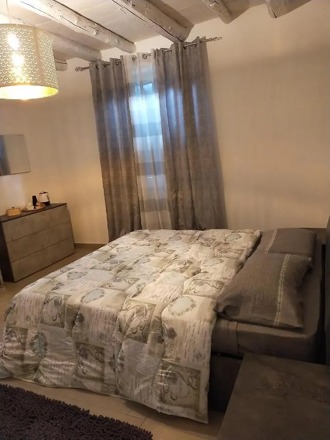 Lecco Center Rooms 0*,